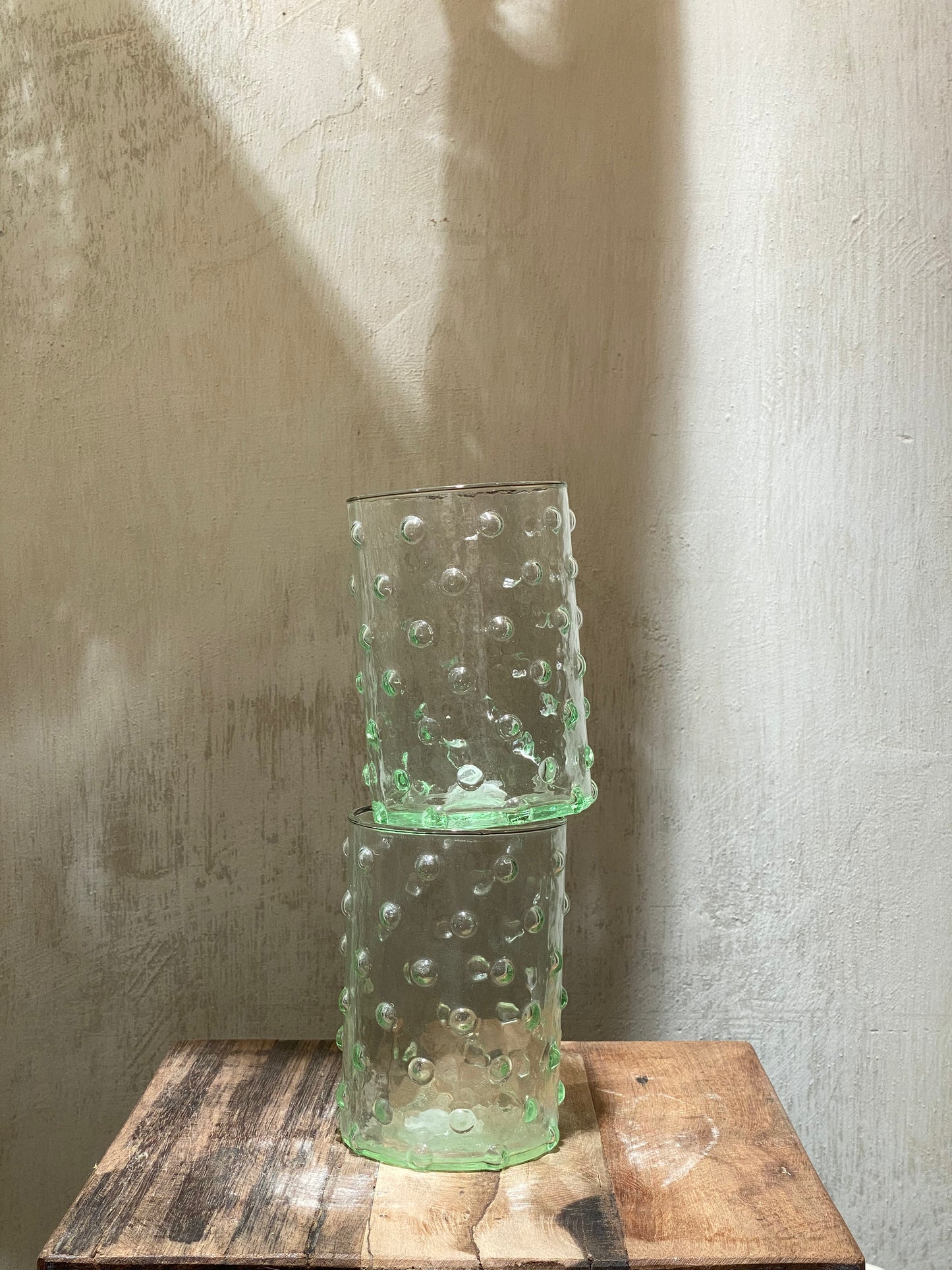 DOTTED TALL DRINKING GLASS - green