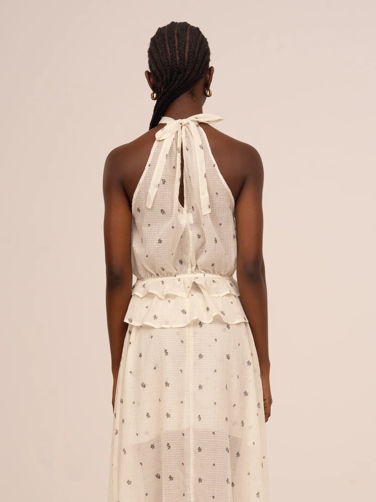 TOP HALTER CON VOLANTES Y ESTAMPADO FLORAL LUMEA