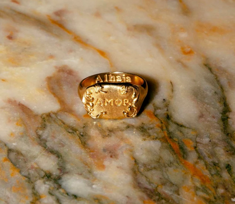 AMOR RING GOLD