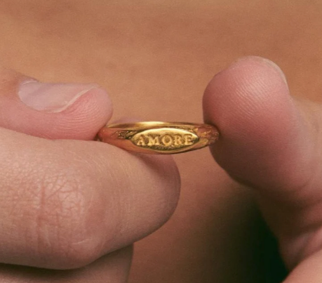 MINI AMORE GOLD SIGNET RING