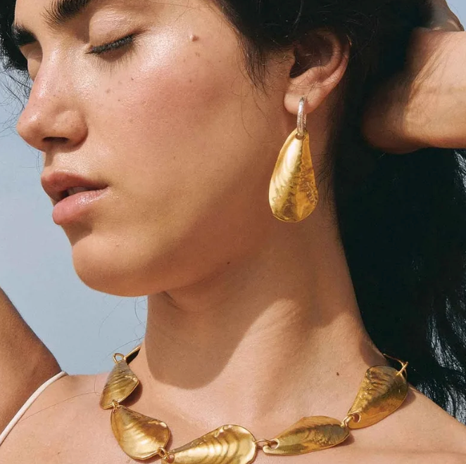 MOULE EARRINGS
