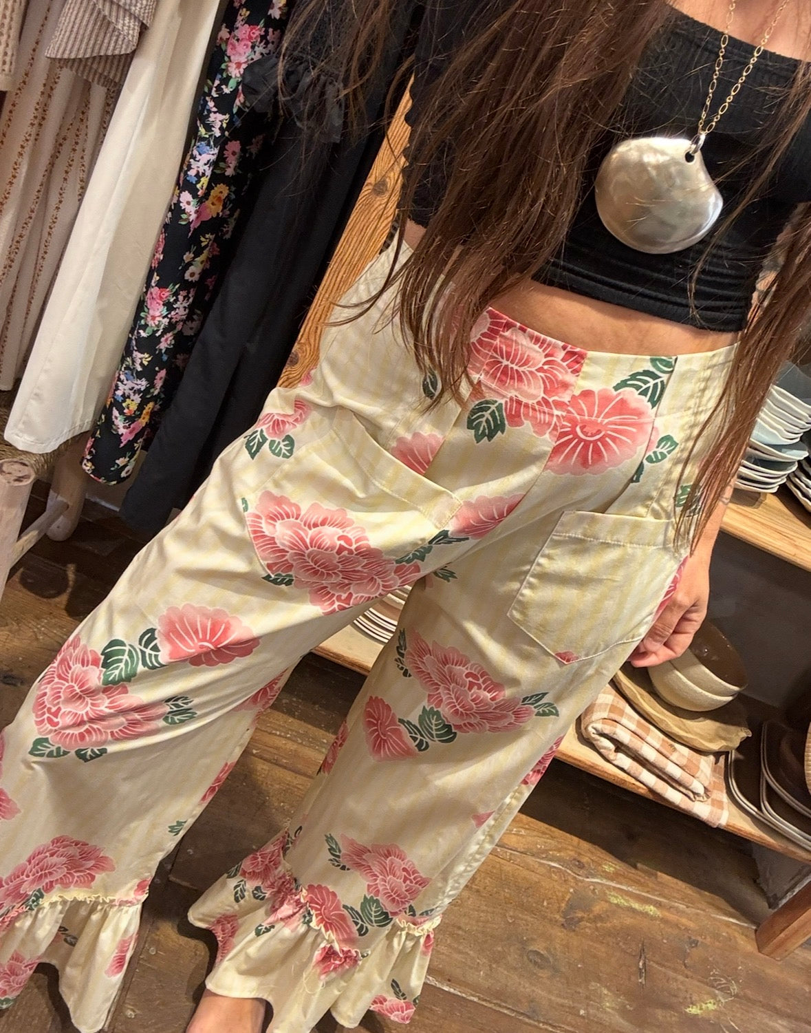 PANTALONES PEONY CON VOLANTES