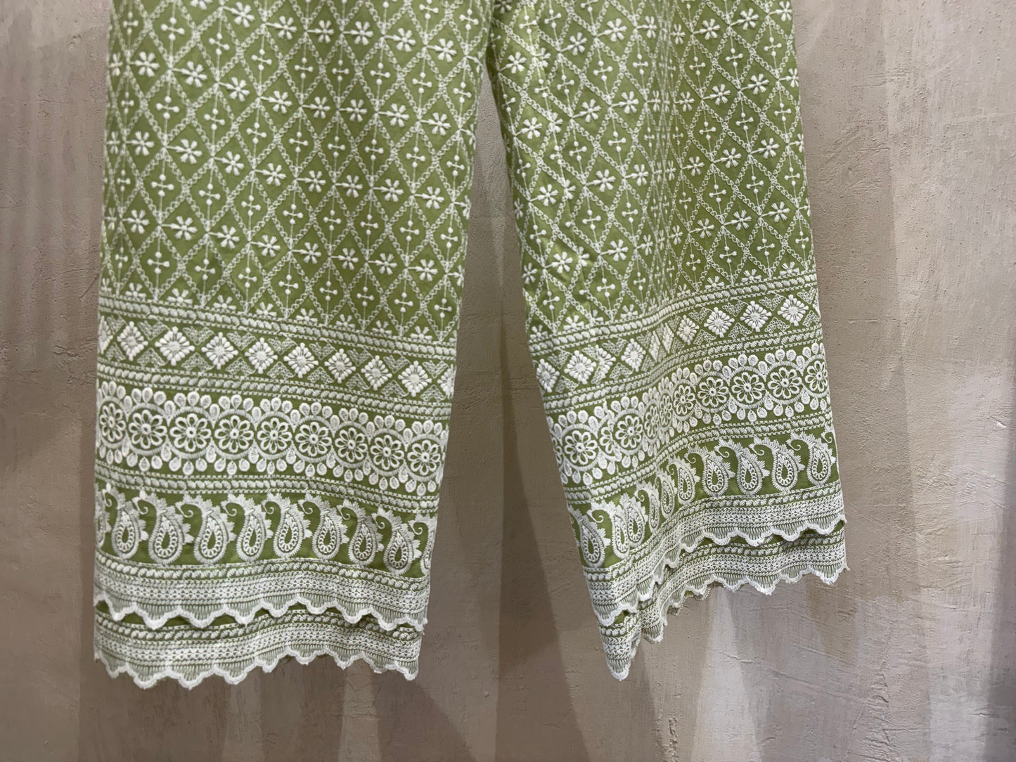 SET GRREN EMBROIDERED