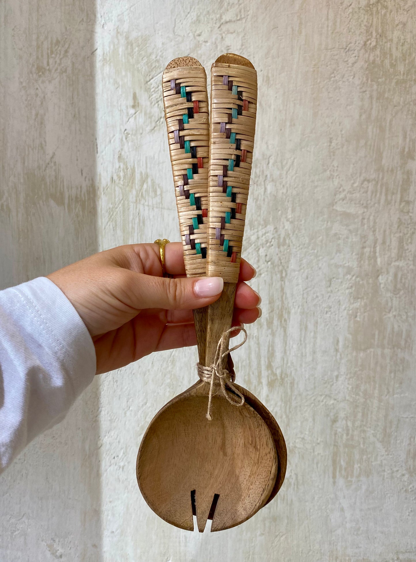 WOODEN SALAD SET WITH BAMBOO