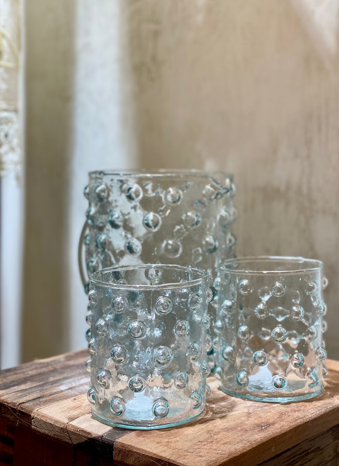 GLASS JUG WITH DOTS