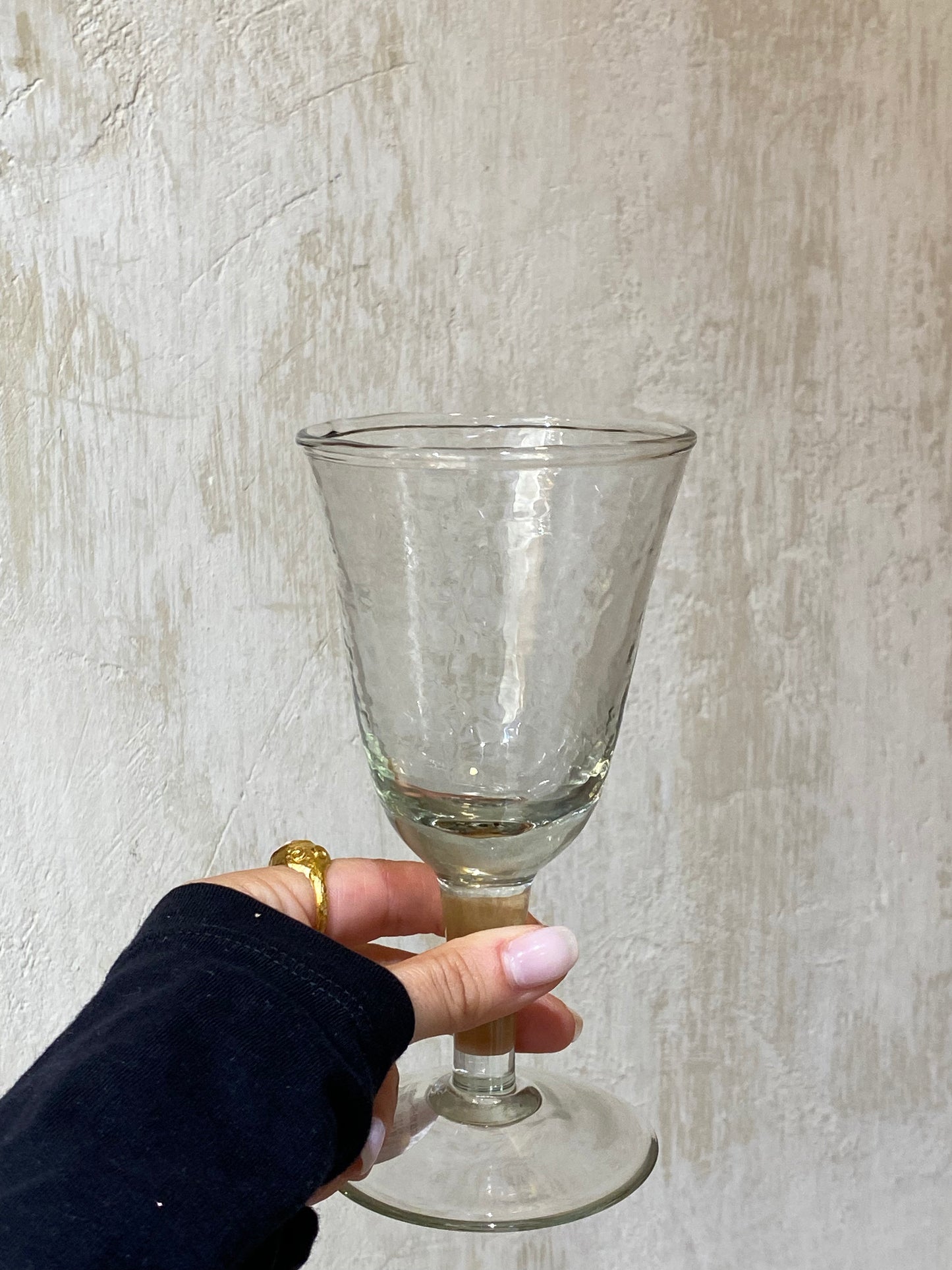 HAMMERED WINE GLASS