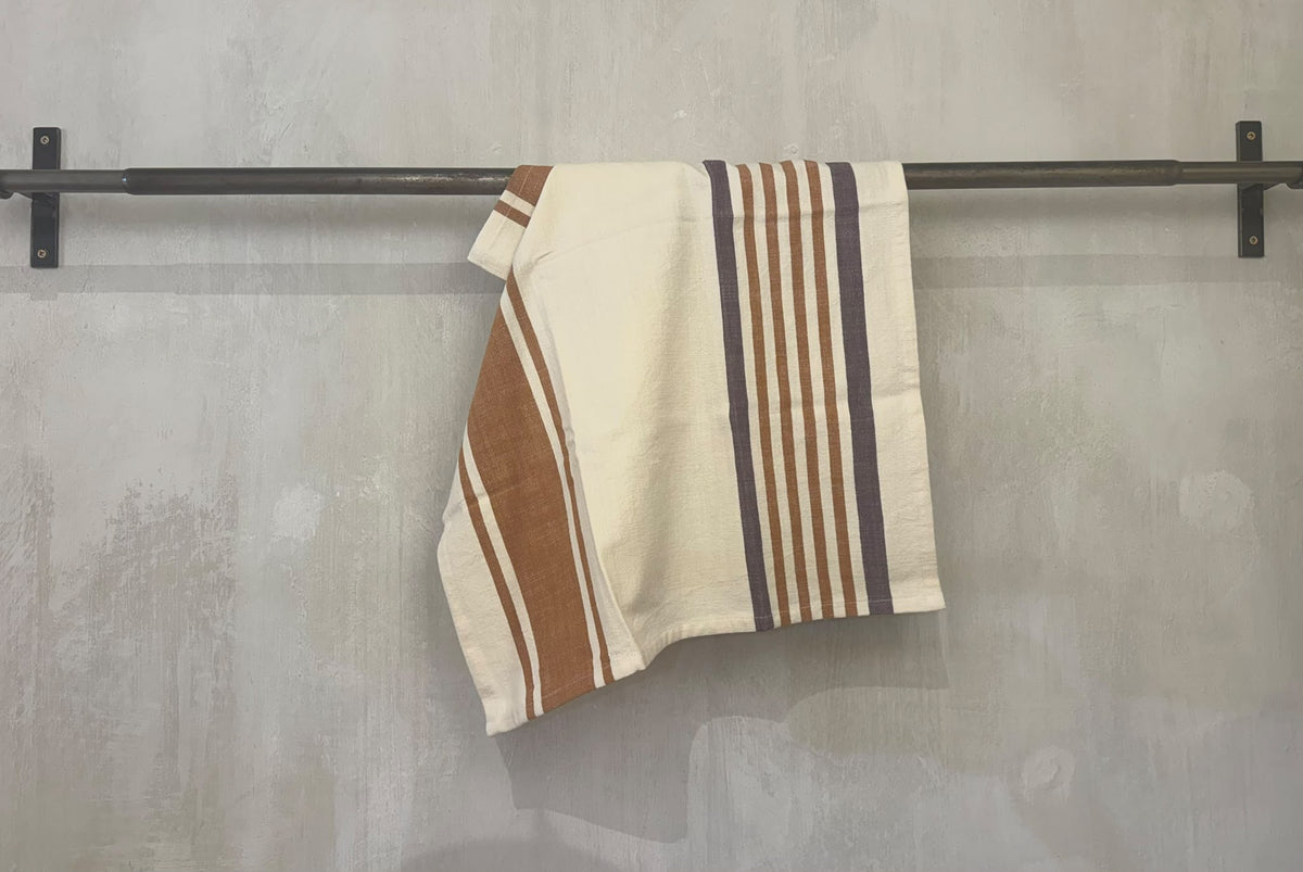 KITCHEN TOWEL