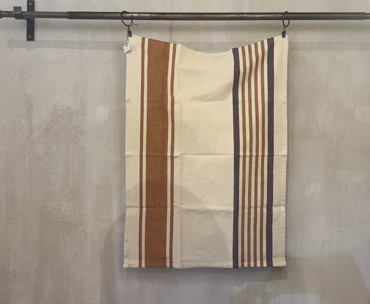 KITCHEN TOWEL