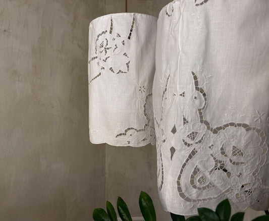 PANTALLAS DE LINO BORDADO