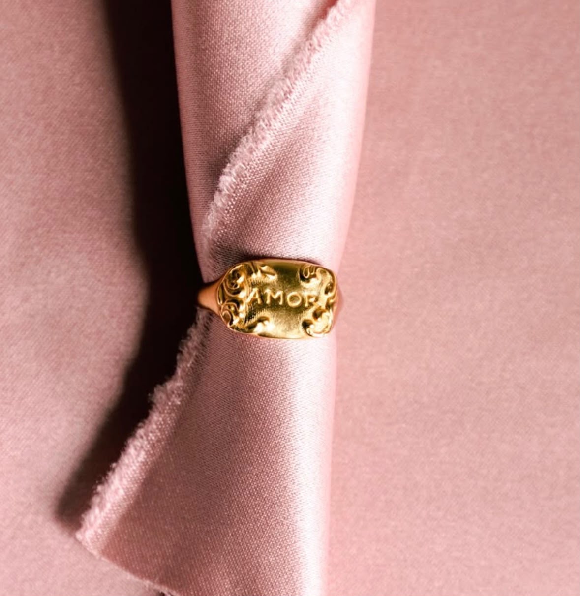 AMOR RING GOLD