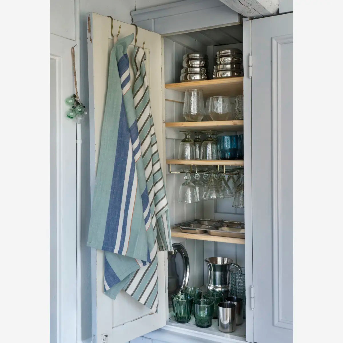STRIPED KITCHEN TOWEL