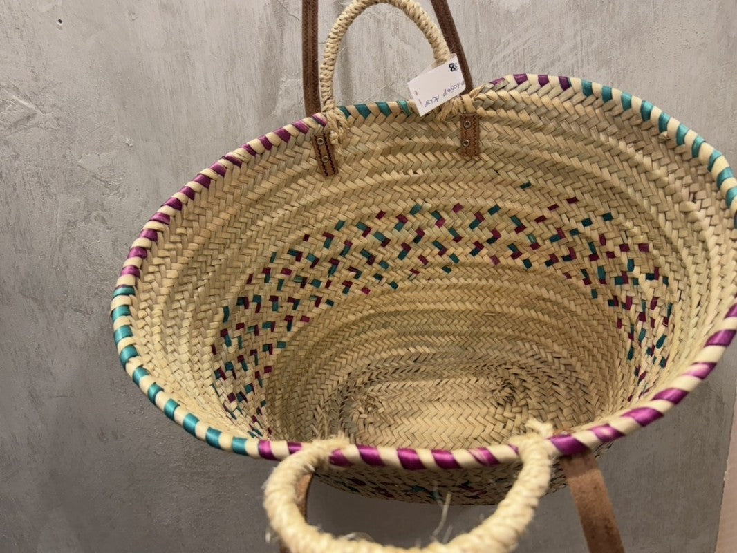 CESTA TEJIDA A MANO DE COLORES