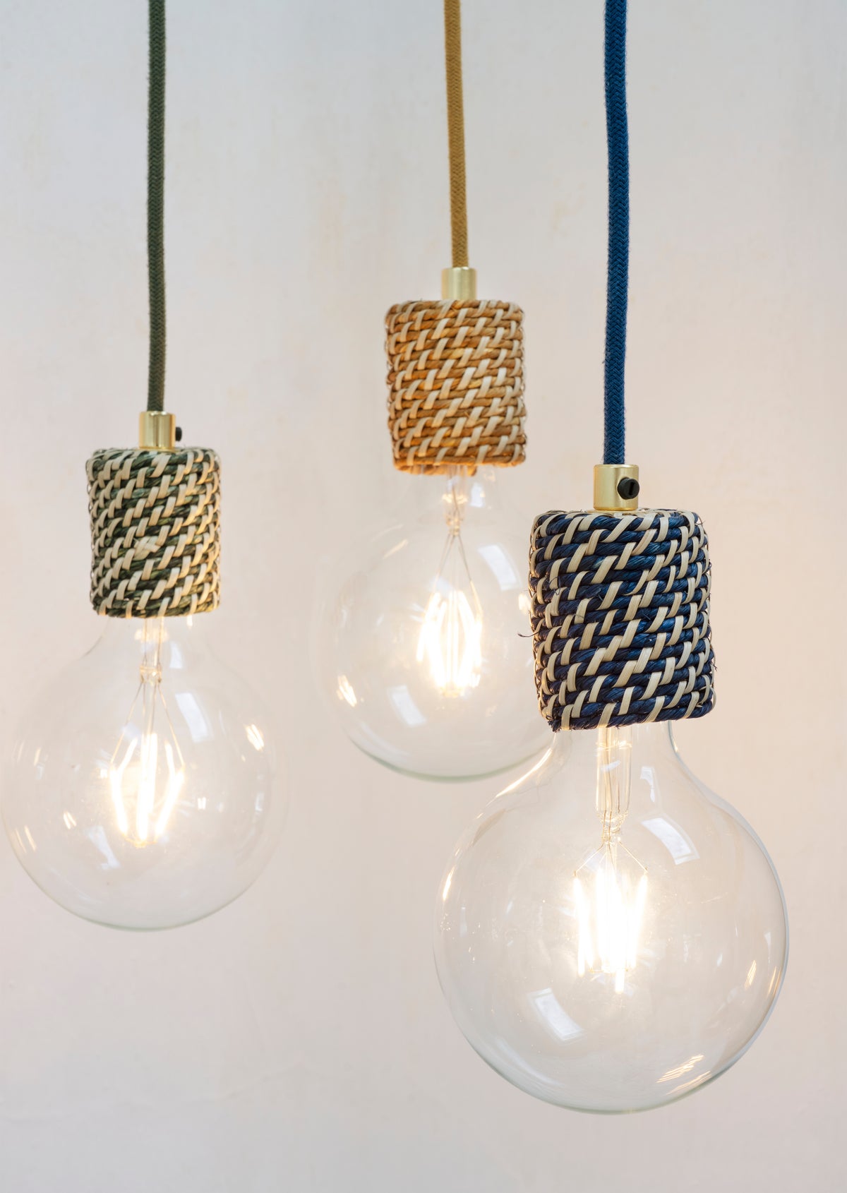 SEAGRASS CEILING LAMP W/ BULB